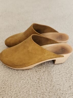 Bryr Chartruese Gabe? Clogs Sz 37